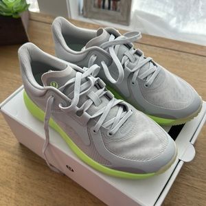 NIB Womens Strongfeel training Shoes